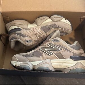 New Balance Men's Beige and Brown Sneakers